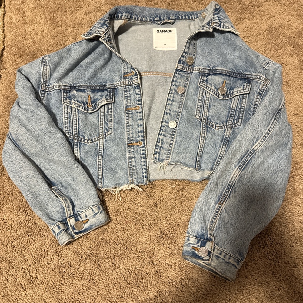 Medium women’s Garage cropped jean jacket